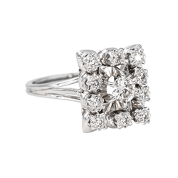 Bague Entourage en or blanc et diamants - Castafiore