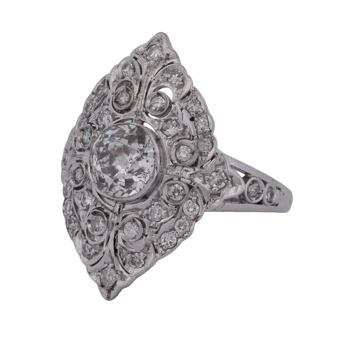Bague Entourage en or blanc et diamants - Castafiore