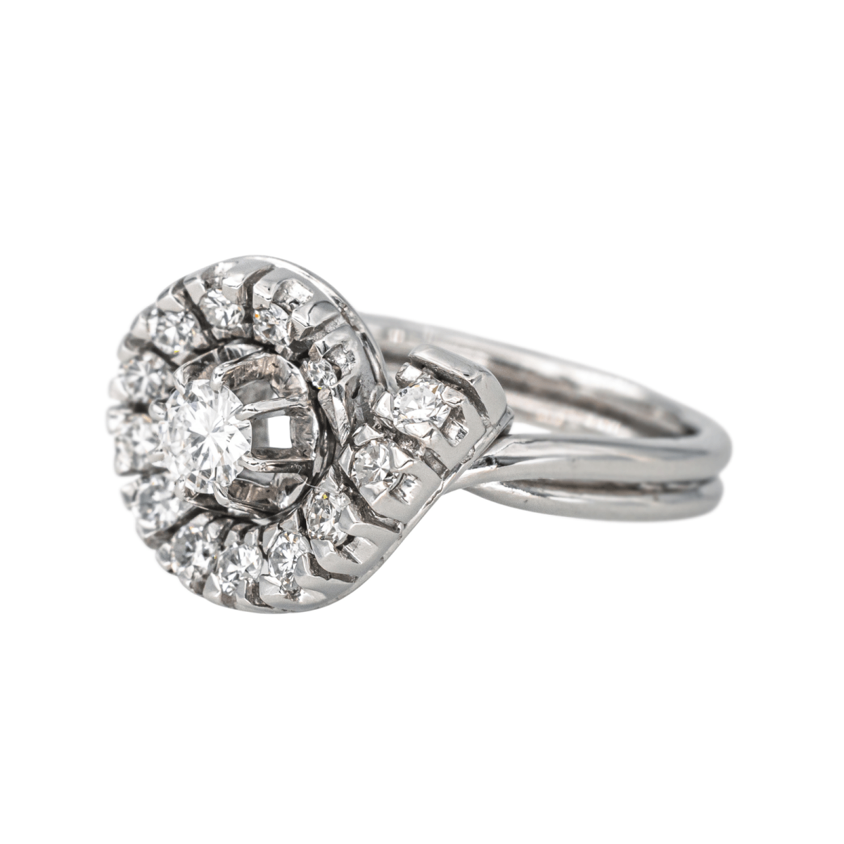 Bague Entourage en or blanc et diamants - Castafiore