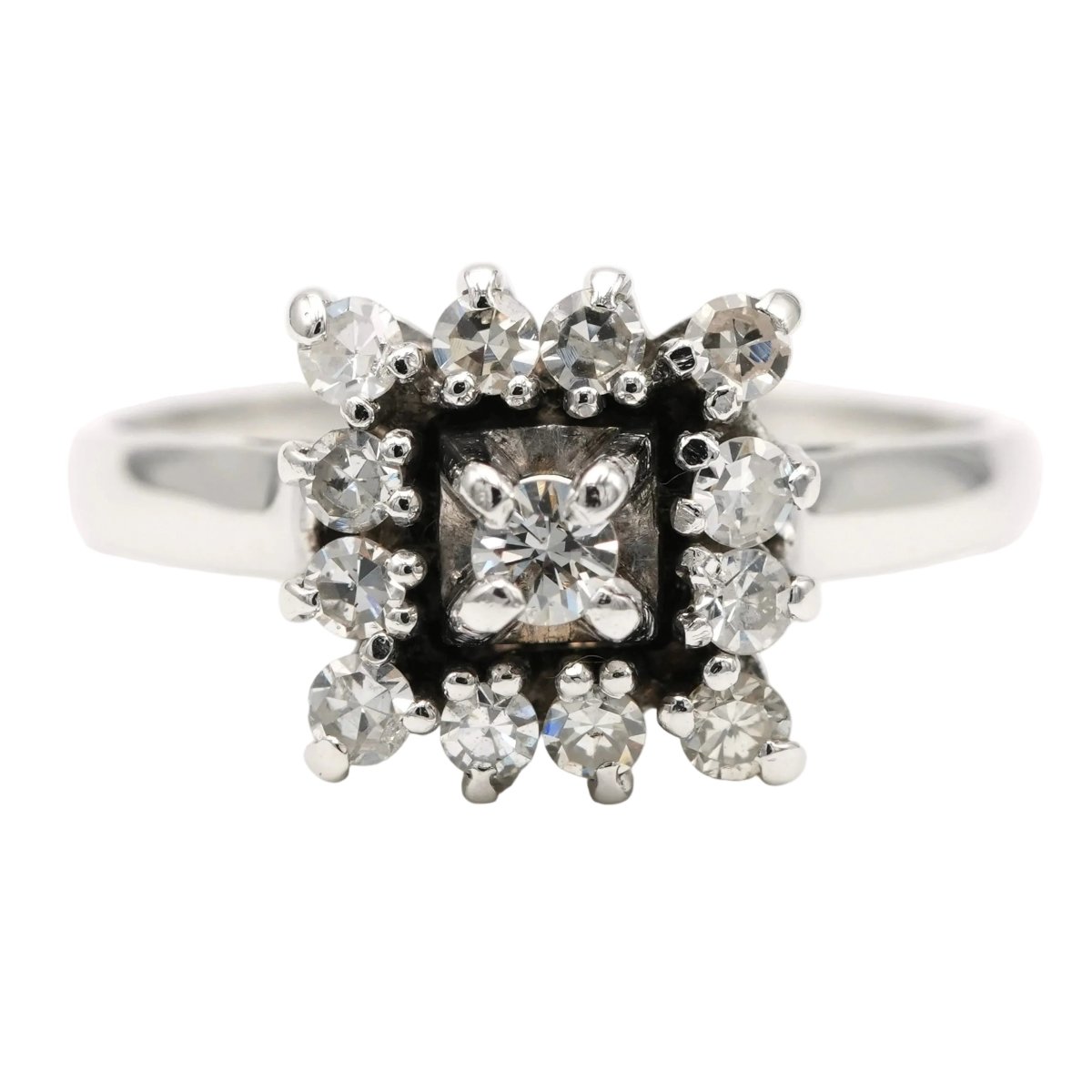 Bague Entourage en or blanc et diamants - Castafiore