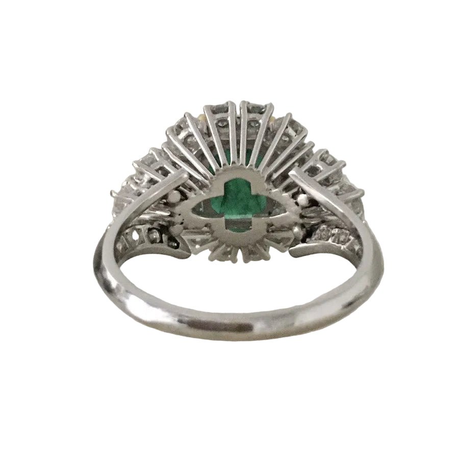 Bague Entourage en or blanc, or jaune, émeraude et diamants - Castafiore