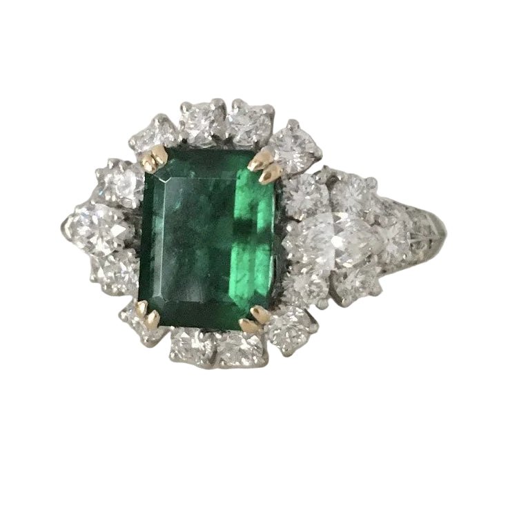 Bague Entourage en or blanc, or jaune, émeraude et diamants - Castafiore