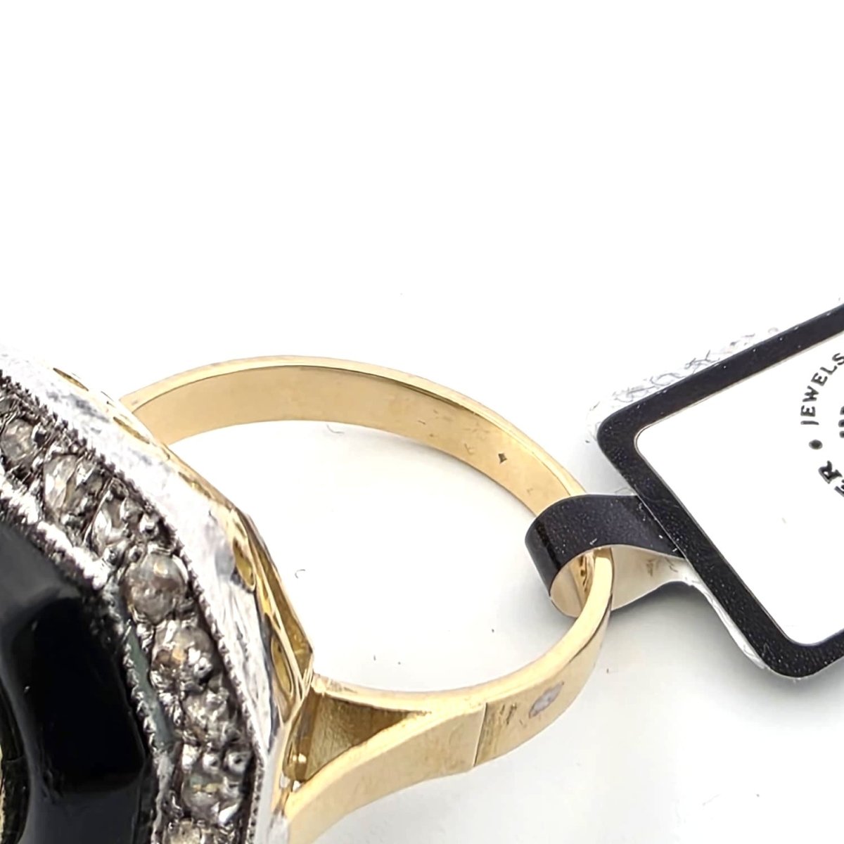 Bague Entourage en or blanc, or jaune et diamatns - Castafiore