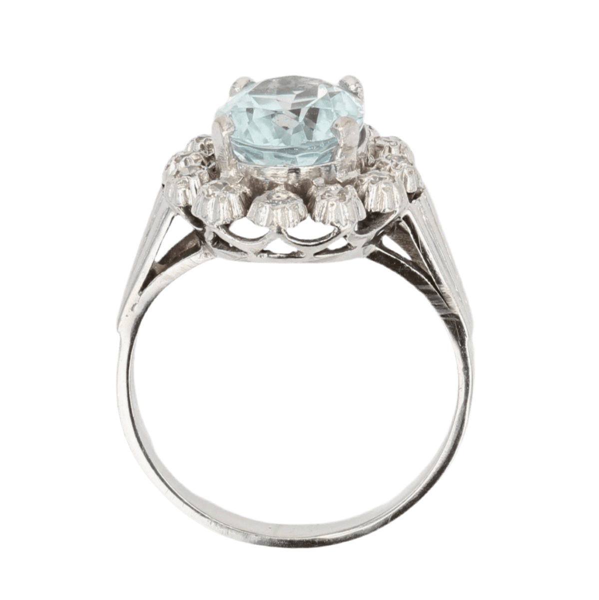 Bague Entourage en or blanc, platine, aigue - marine et diamants - Castafiore