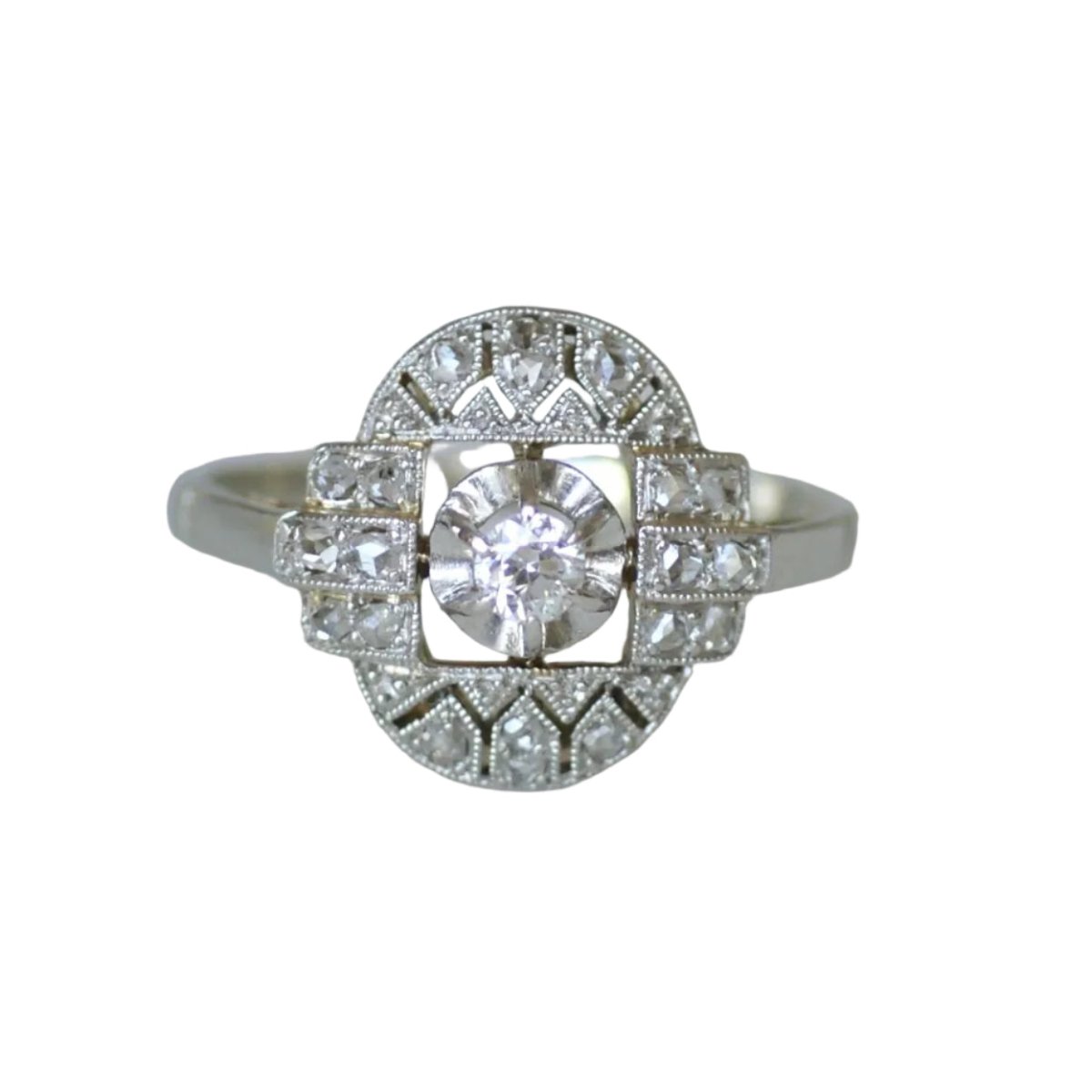 Bague Entourage en or blanc, platine et diamants - Castafiore