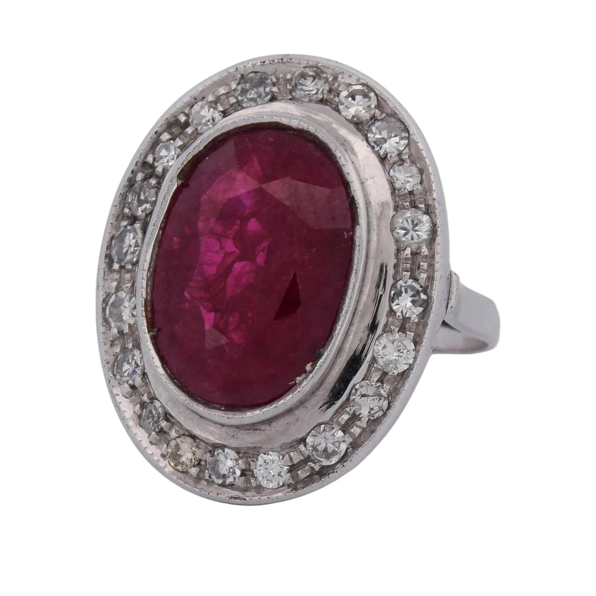 Bague Entourage en or blanc, rubis et diamants - Castafiore