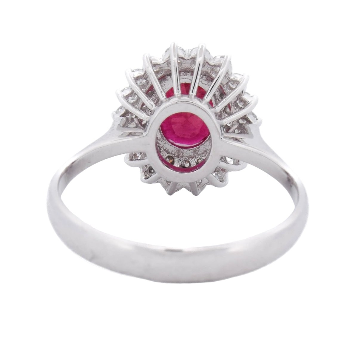 Bague Entourage en or blanc, rubis et diamants - Castafiore