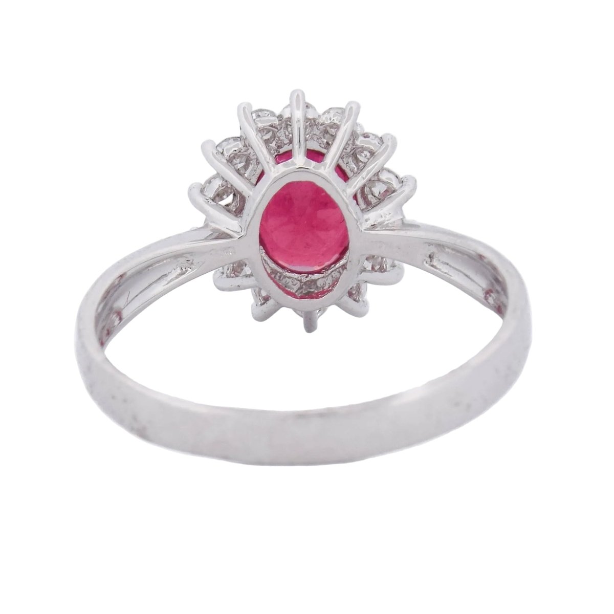 Bague Entourage en or blanc, rubis et diamants - Castafiore