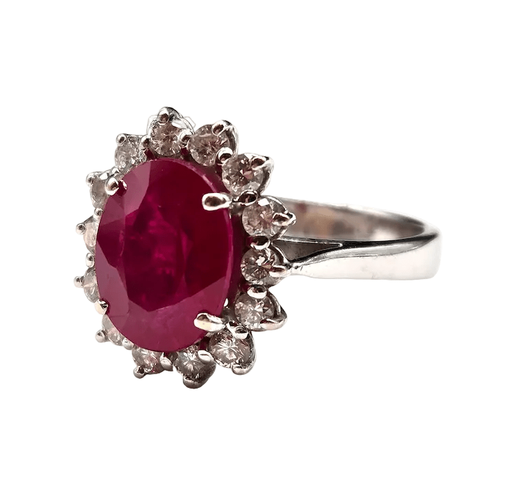 Bague Entourage en or blanc, rubis et diamants - Castafiore