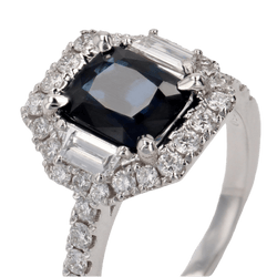 Bague Entourage en or blanc, saphir et diamants - Castafiore