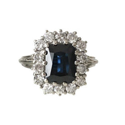 Bague Entourage en or blanc, saphir, et diamants - Castafiore
