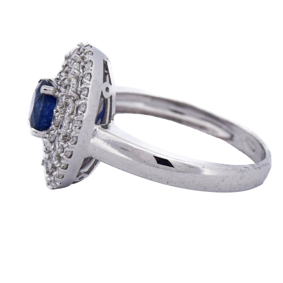 Bague Entourage en or blanc, saphir et diamants - Castafiore