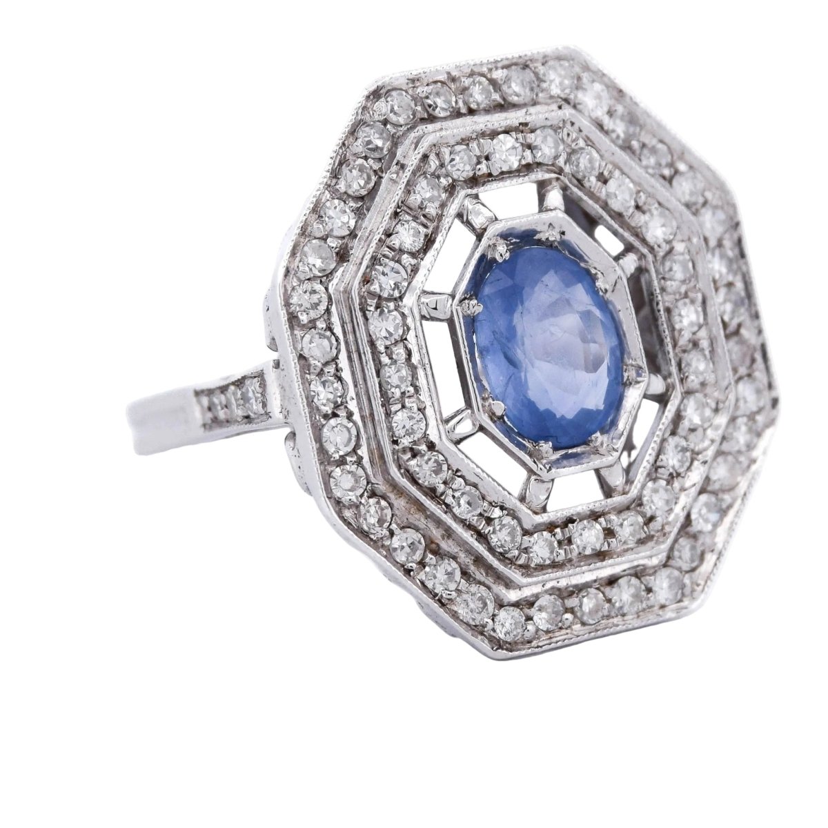 Bague Entourage en or blanc, saphir et diamants - Castafiore