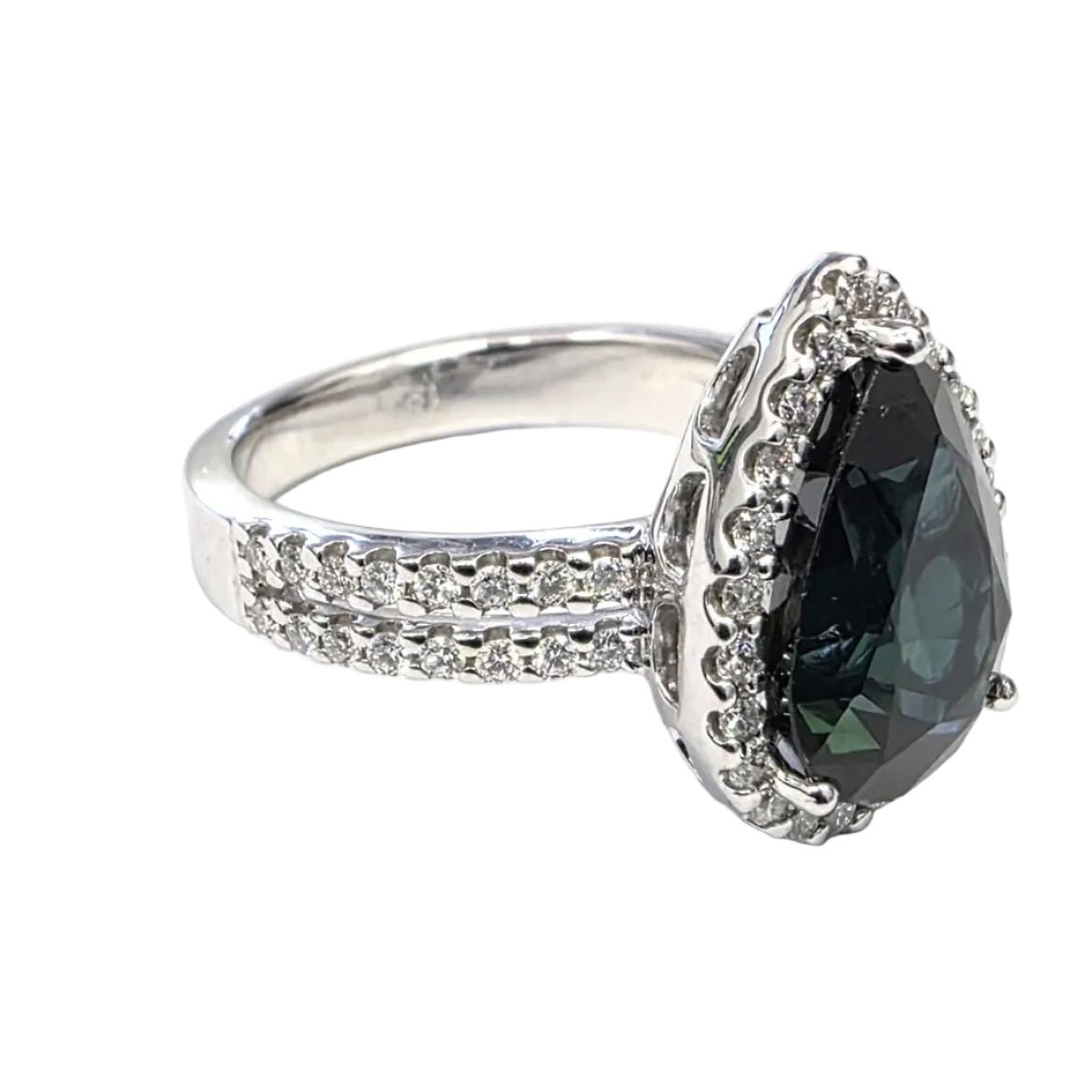 Bague Entourage en or blanc, saphir et diamants - Castafiore