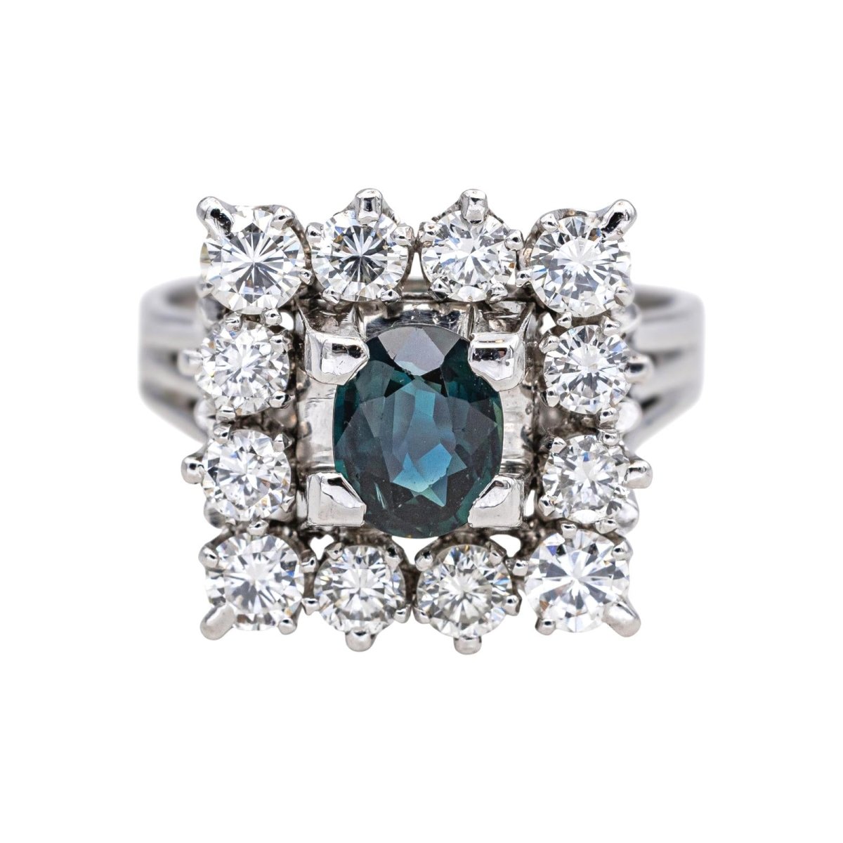 Bague Entourage en or blanc, saphir et diamants - Castafiore