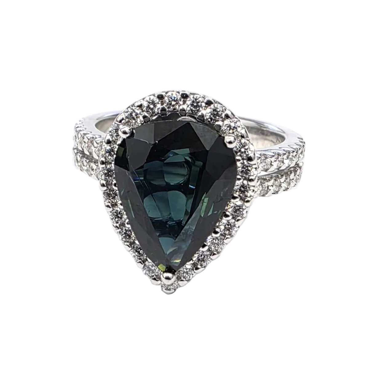 Bague Entourage en or blanc, saphir et diamants - Castafiore