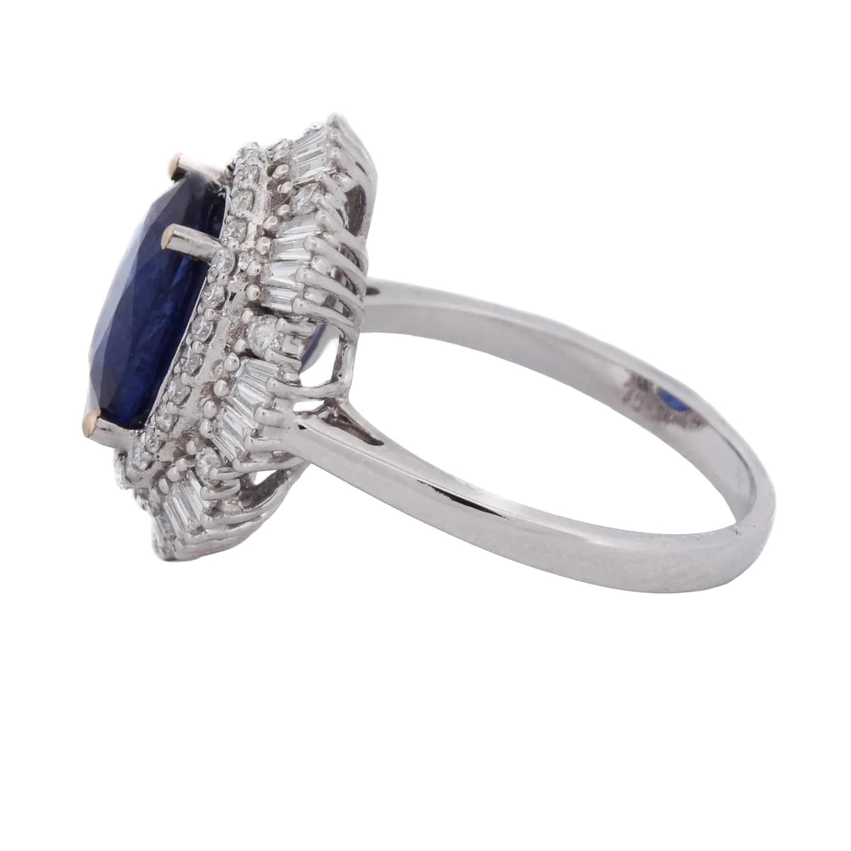 Bague Entourage en or blanc, saphir et diamants - Castafiore