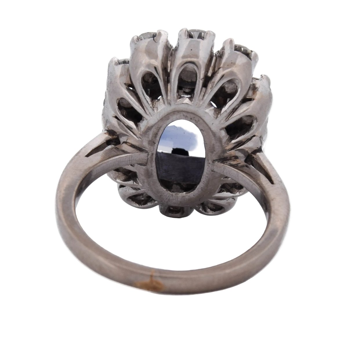Bague Entourage en or blanc, saphir et diamants - Castafiore