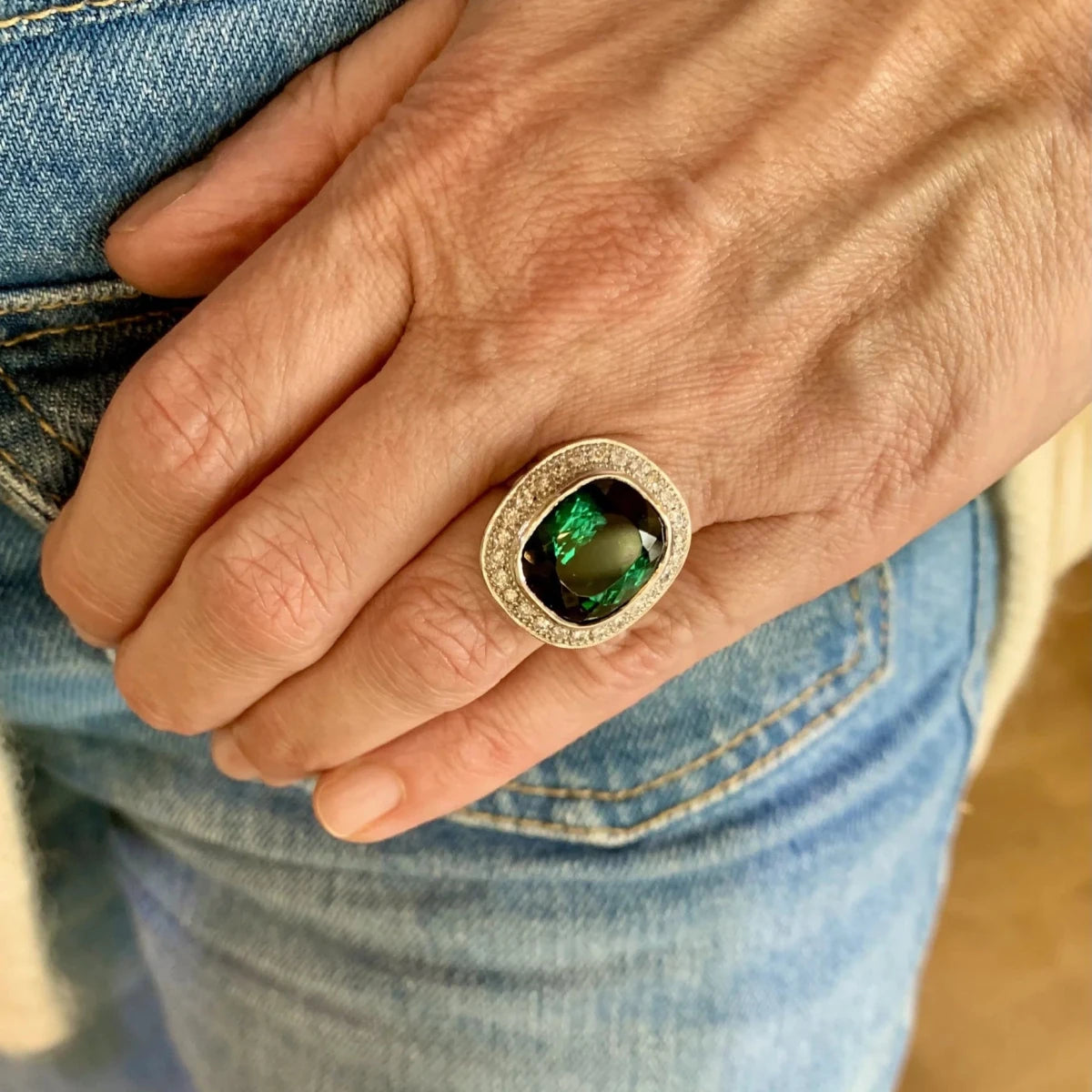Bague Entourage en or blanc, tourmaline et diamants - Castafiore