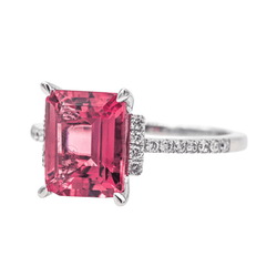 Bague Entourage en or blanc, tourmaline et diamants - Castafiore