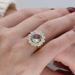 Bague entourage en or jaune 18K avec aigue - marine et diamants – Taille 55 - Castafiore