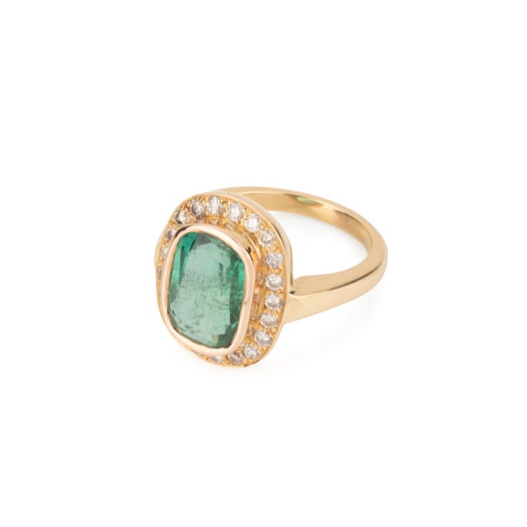 Bague Entourage en or jaune, émeraude et diamants - Castafiore