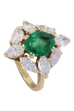 Bague Entourage en or jaune, émeraude et diamants - Castafiore