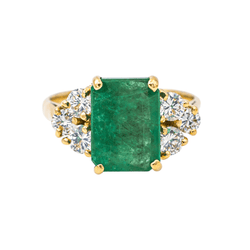 Bague Entourage en or jaune, émeraude et diamants - Castafiore