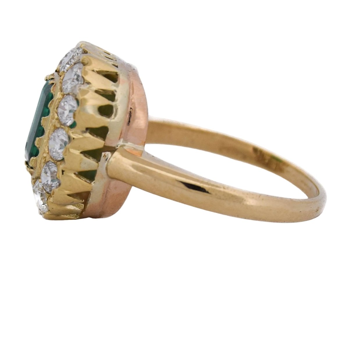 Bague Entourage en or jaune, émeraude et diamants - Castafiore