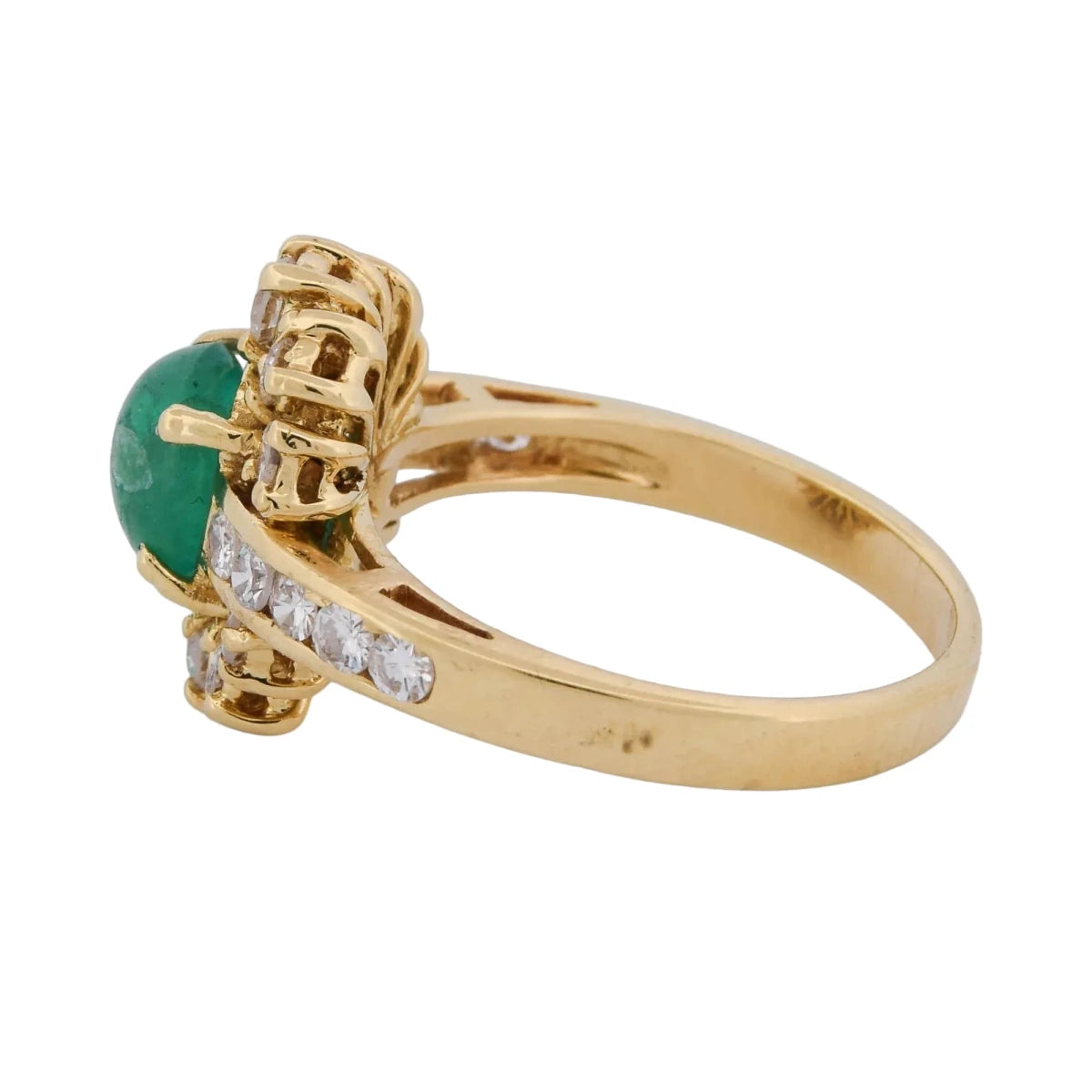 Bague Entourage en or jaune, émeraude et diamants - Castafiore