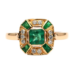 Bague Entourage en or jaune, émeraudes et diamants - Castafiore