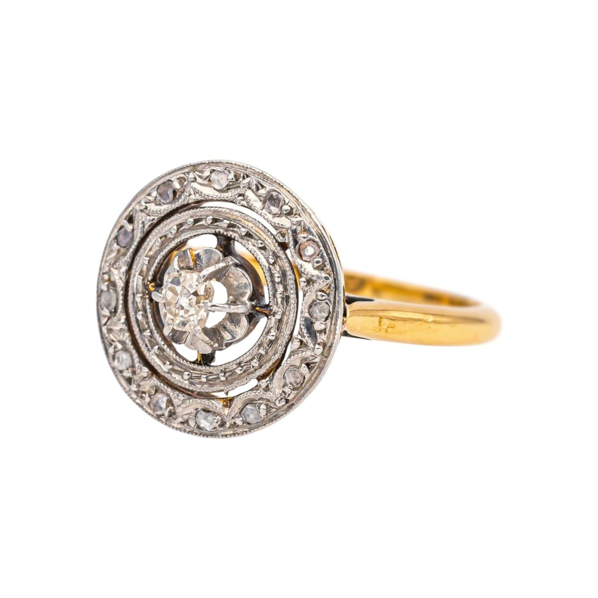 Bague Entourage en or jaune et diamants - Castafiore