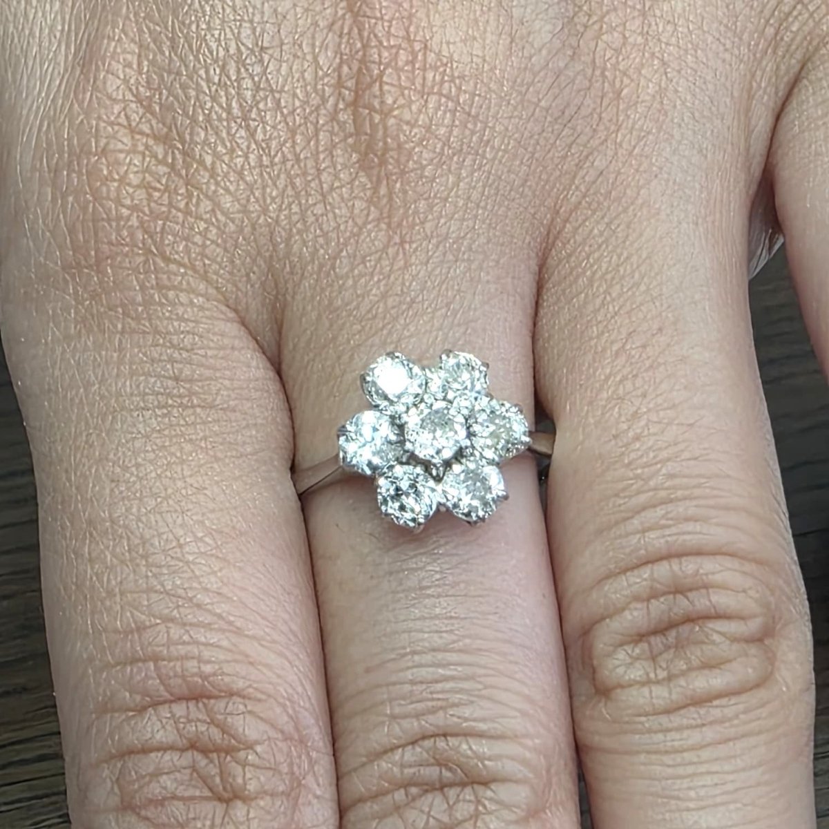 Bague Entourage en or jaune et diamants - Castafiore