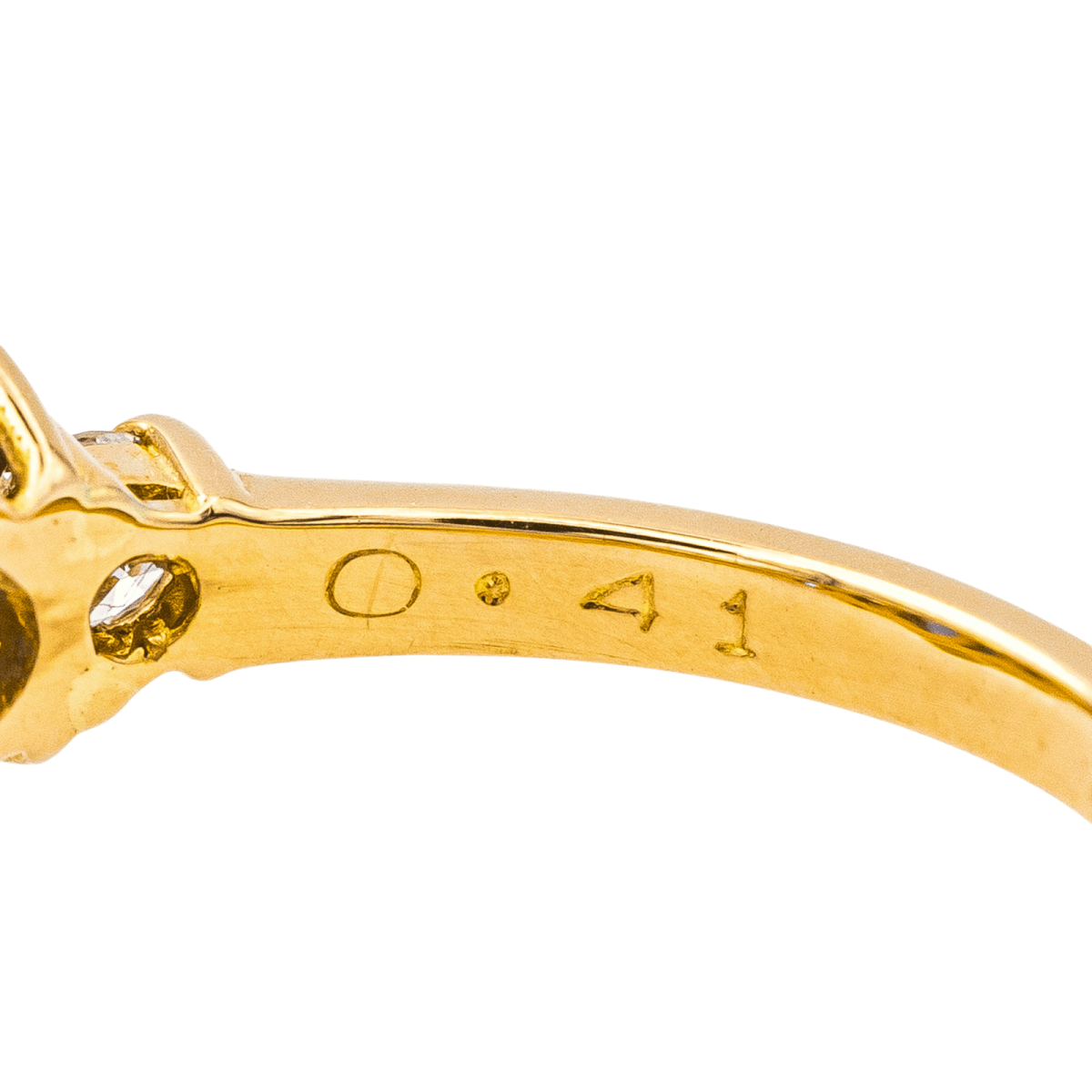 Bague Entourage en or jaune et saphir - Castafiore