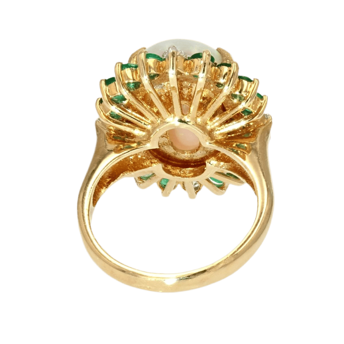 Bague Entourage en or jaune, opale, émeraudes et diamants - Castafiore