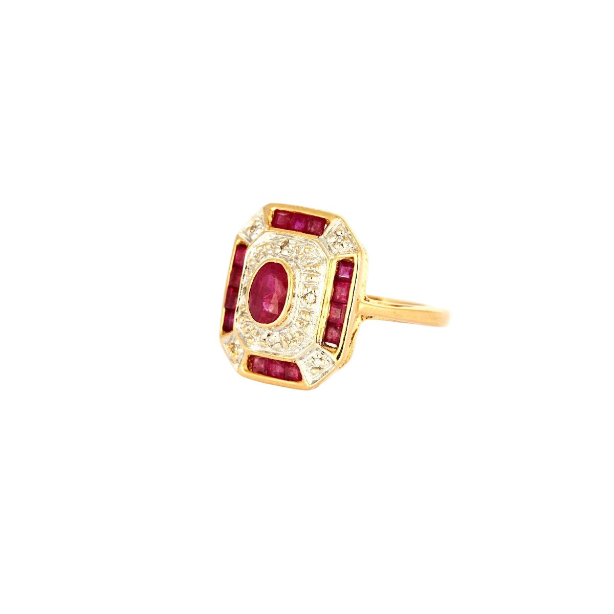 Bague Entourage en or jaune, or blanc, rubis, et diamants - Castafiore
