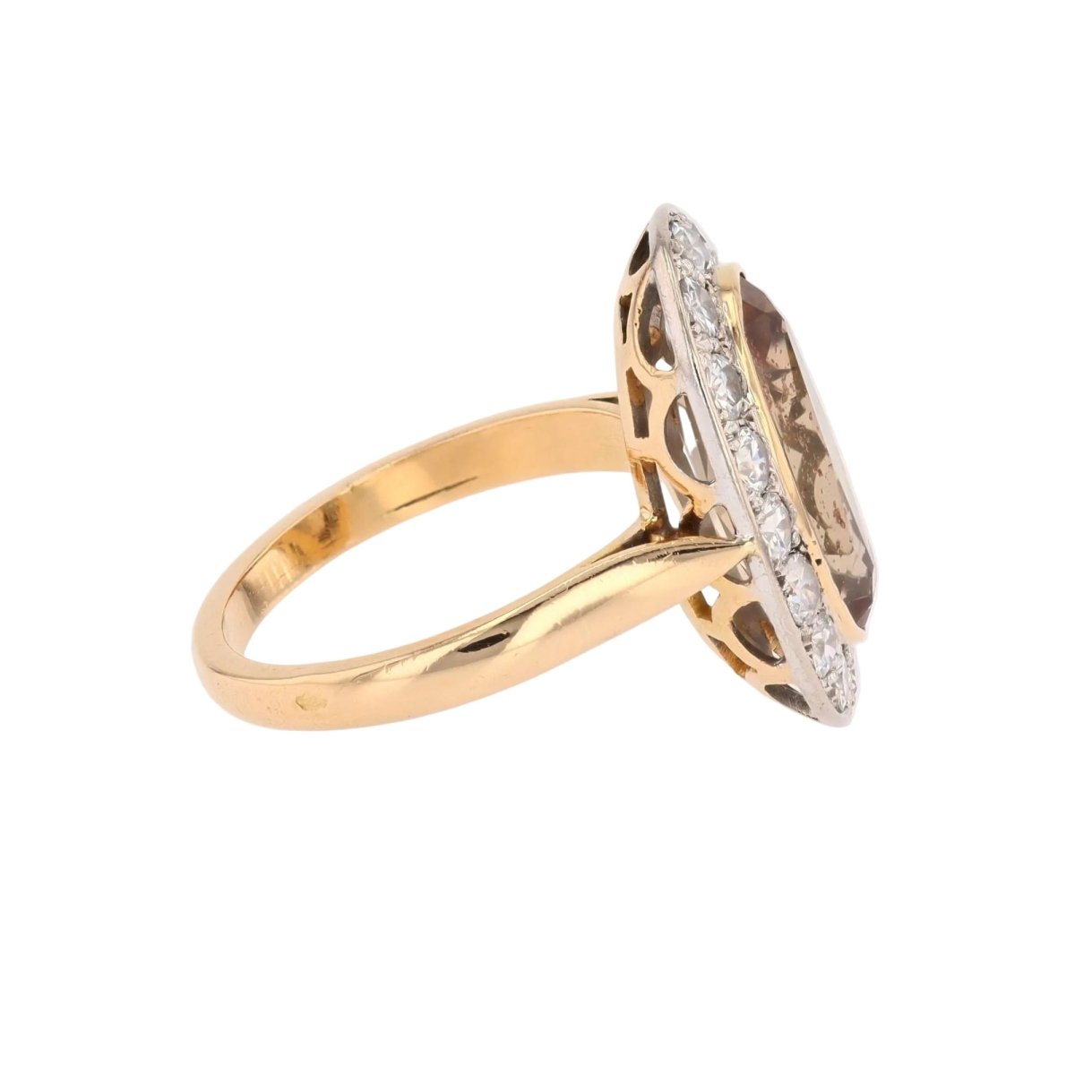 Bague Entourage en or jaune, platine, andalousite et diamants - Castafiore