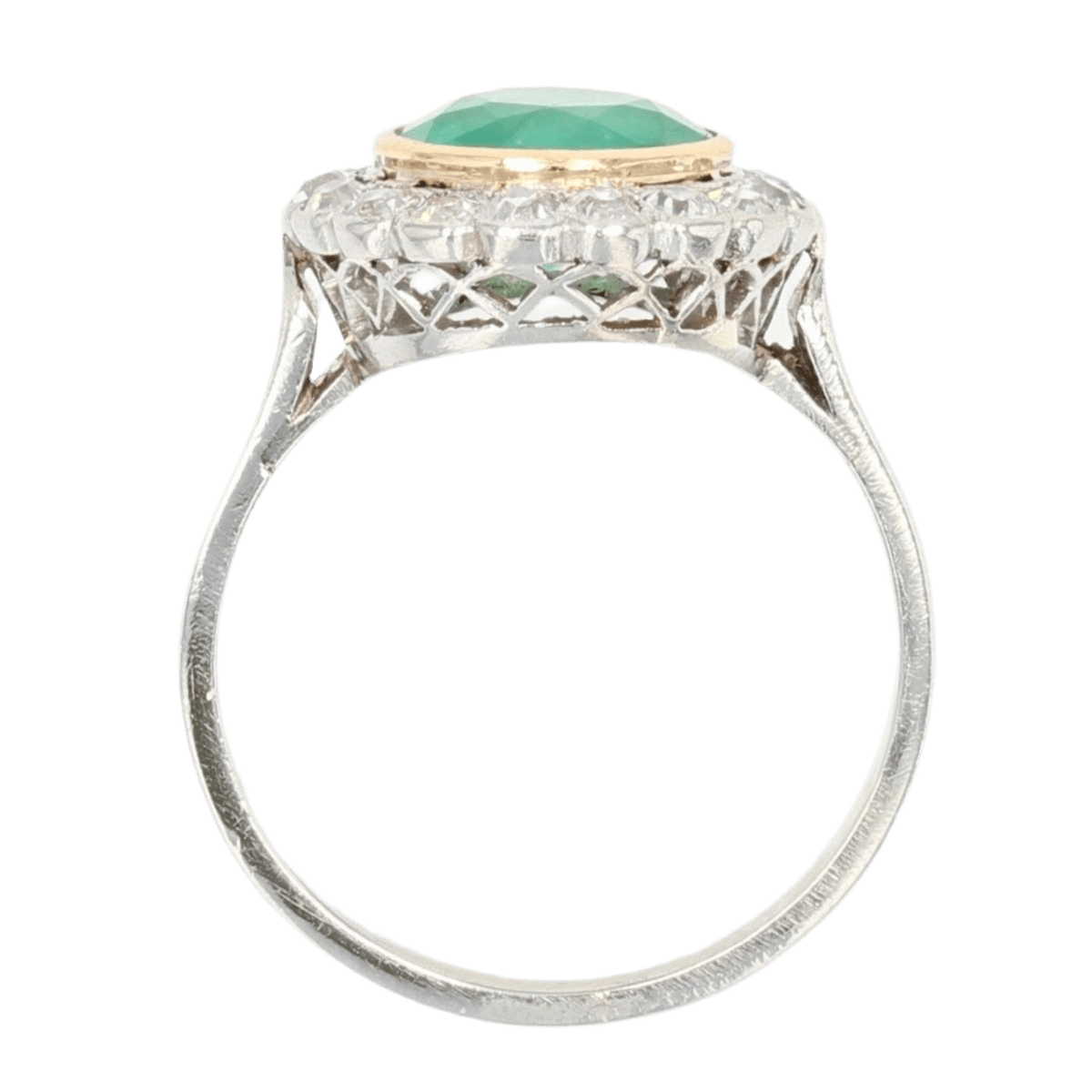 Bague Entourage en or jaune, platine, émeraude et diamants - Castafiore