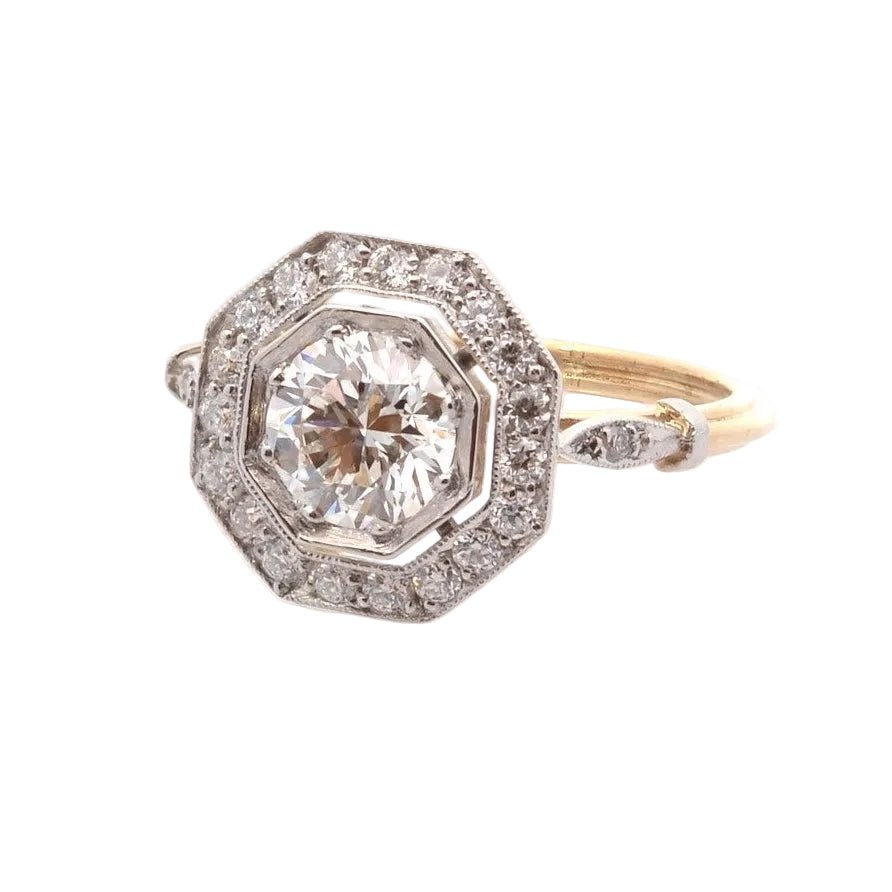 Bague Entourage en or jaune, platine et diamants - Castafiore