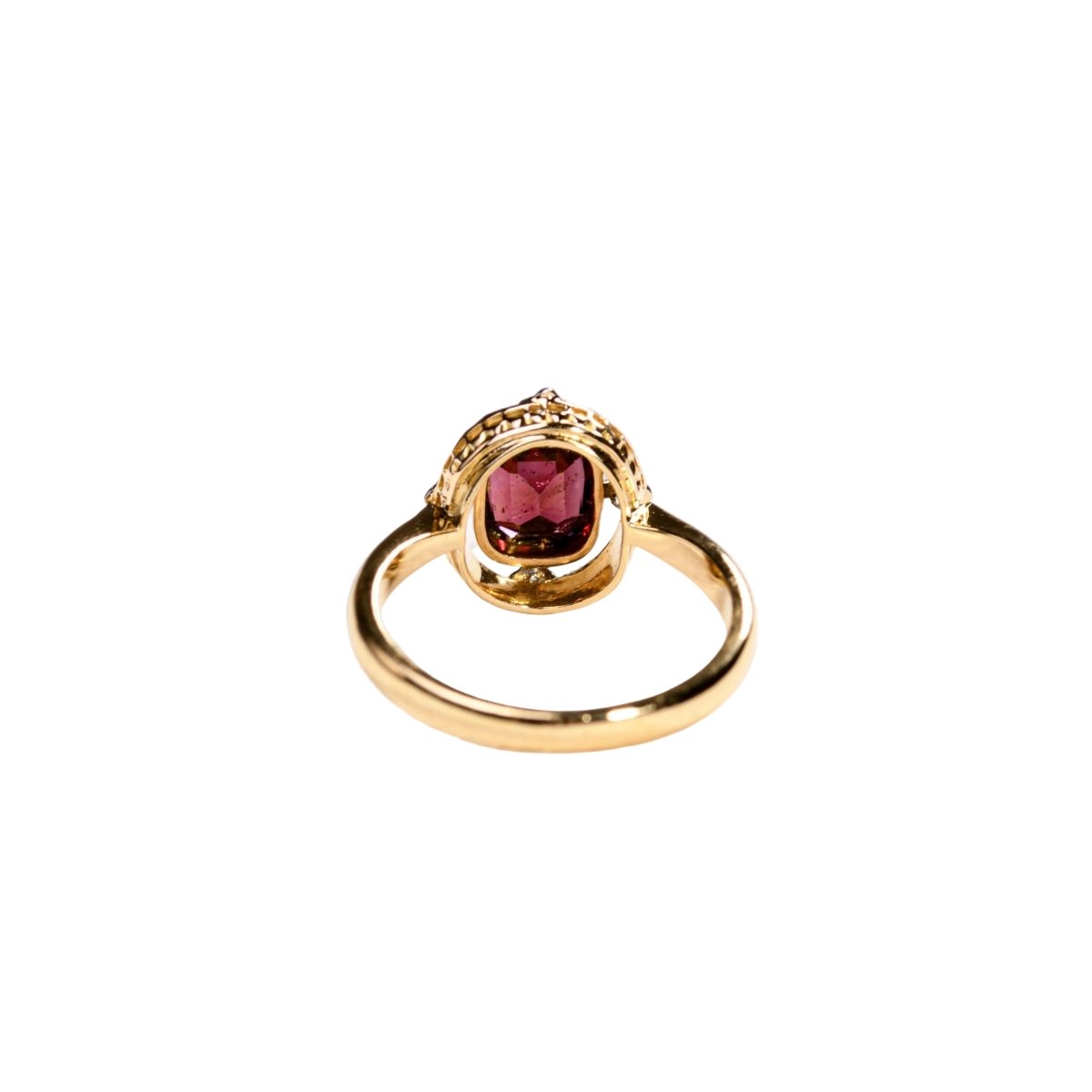 Bague Entourage en or jaune, platine, grenat et diamants - Castafiore