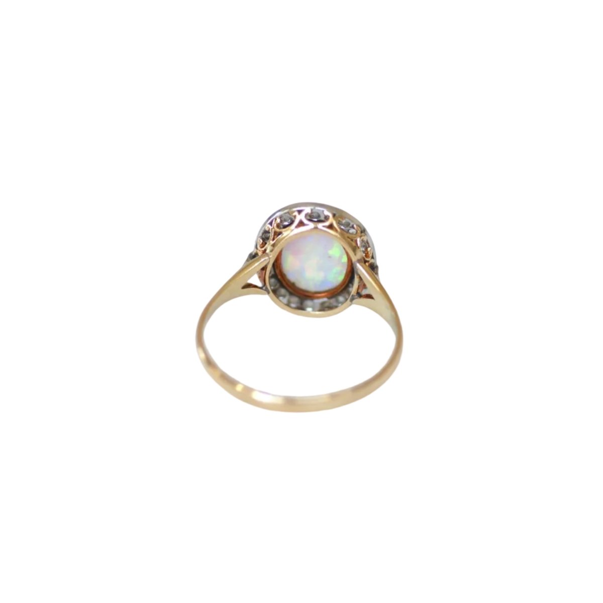 Bague Entourage en or jaune, platine, opale et diamants - Castafiore