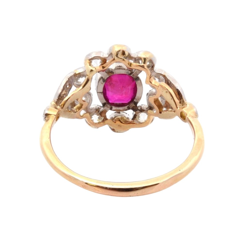 Bague Entourage en or jaune, platine, rubis et diamants - Castafiore