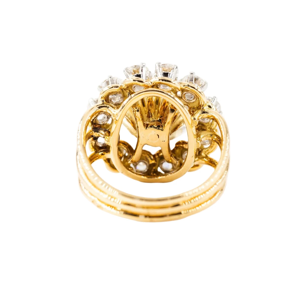 Bague Entourage en or jaune, platine, rubis et diamants - Castafiore