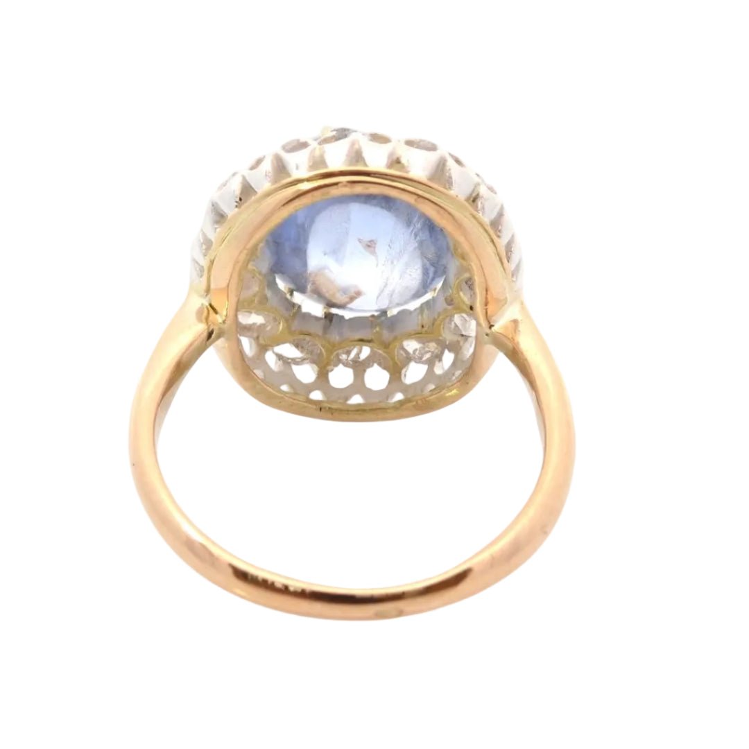 Bague Entourage en or jaune, platine, saphir et diamants - Castafiore