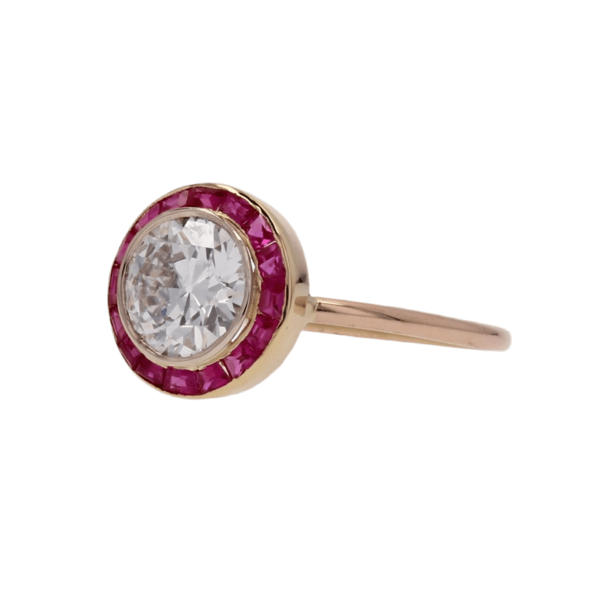 Bague Entourage en or jaune, rubis et diamant - Castafiore