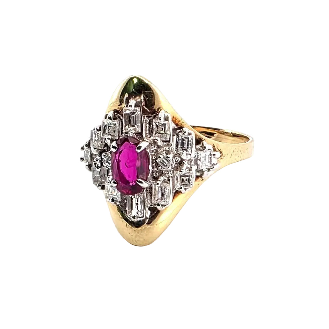 Bague Entourage en or jaune, rubis et diamants - Castafiore