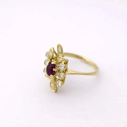 Bague Entourage en or jaune, rubis et diamants - Castafiore