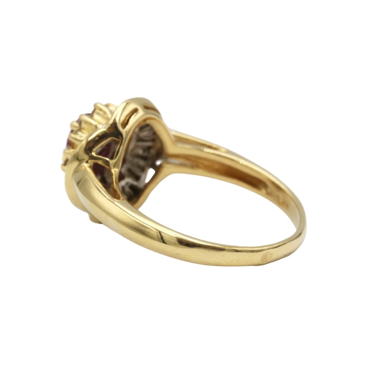 Bague Entourage en or jaune, rubis et diamants - Castafiore