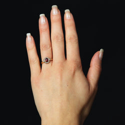 Bague Entourage en or jaune, rubis et diamants - Castafiore