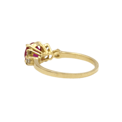 Bague Entourage en or jaune, rubis et diamants - Castafiore